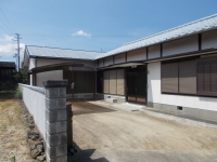 榎列松田　木造平屋建て